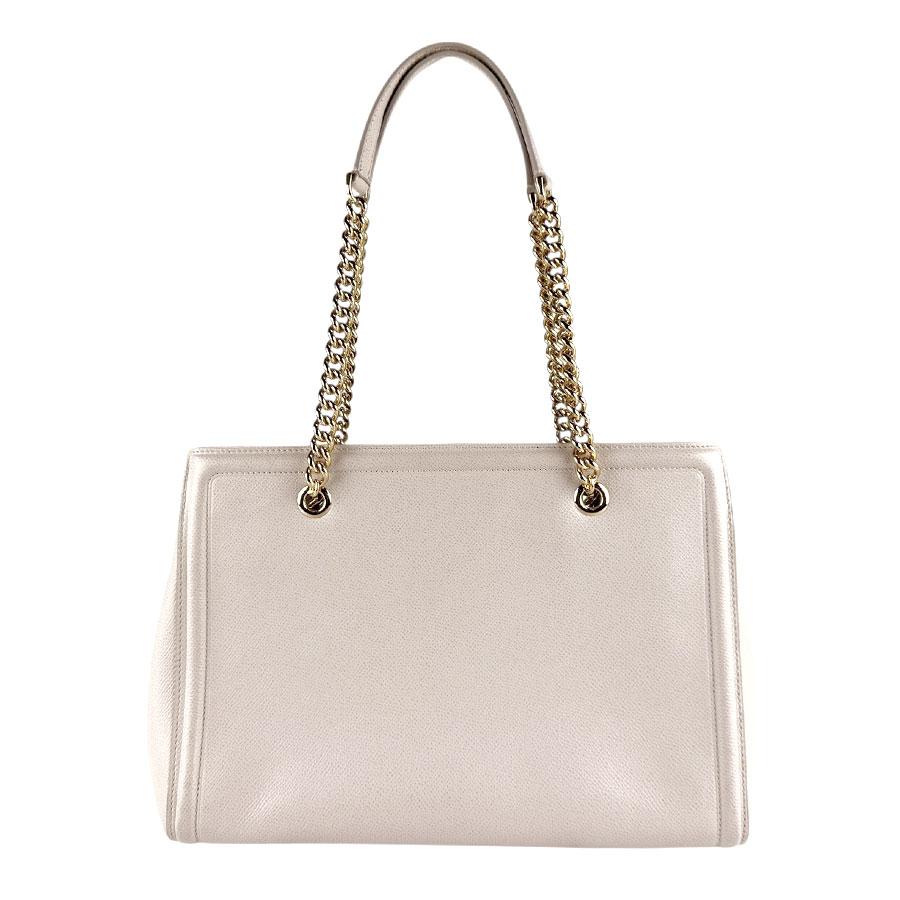 サルヴァトーレフェラガモ Salvatore Ferragamo ショルダーバッグ
