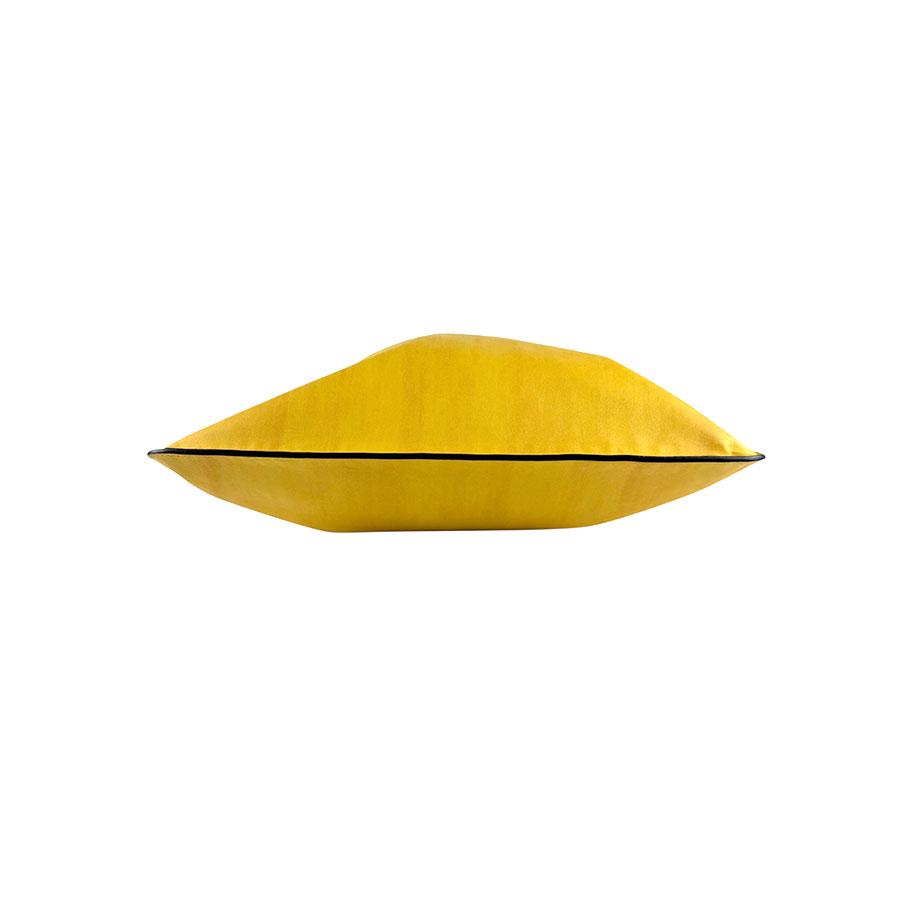 FENDI（フェンディ） ショルダーバッグ レザー イエロー×ブラック 