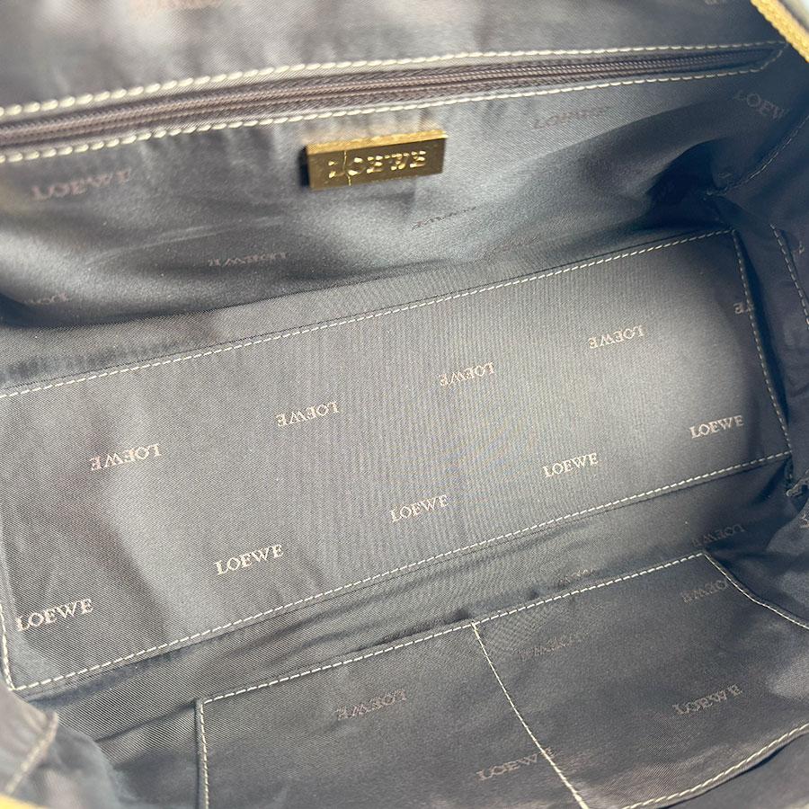LOEWE（ロエベ） ハンドバッグ アマソナ28 レザー メタリックグレー