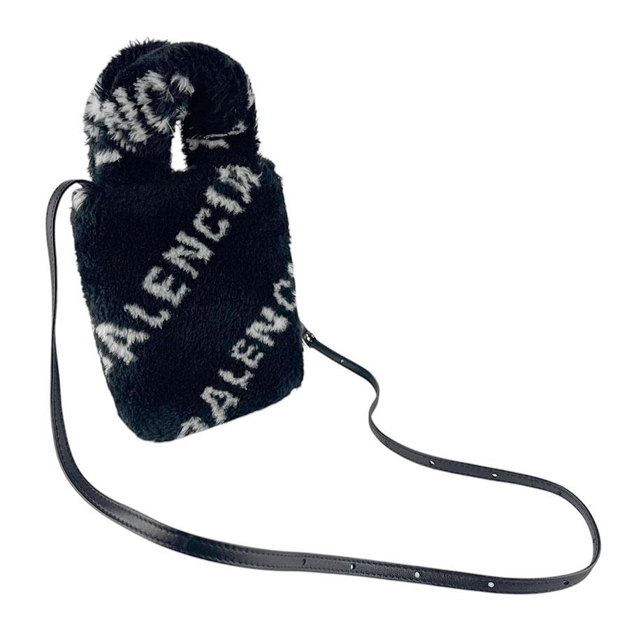 BALENCIAGA（バレンシアガ） ショルダーバッグ エブリデイ ファー