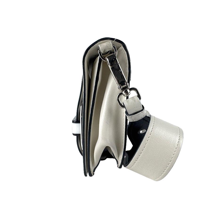 プラダ PRADA ショルダーバッグ レザー アイボリー_1