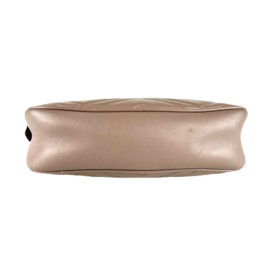 GUCCI（グッチ） ショルダーバッグ レザー ピンクベージュ : ブランド