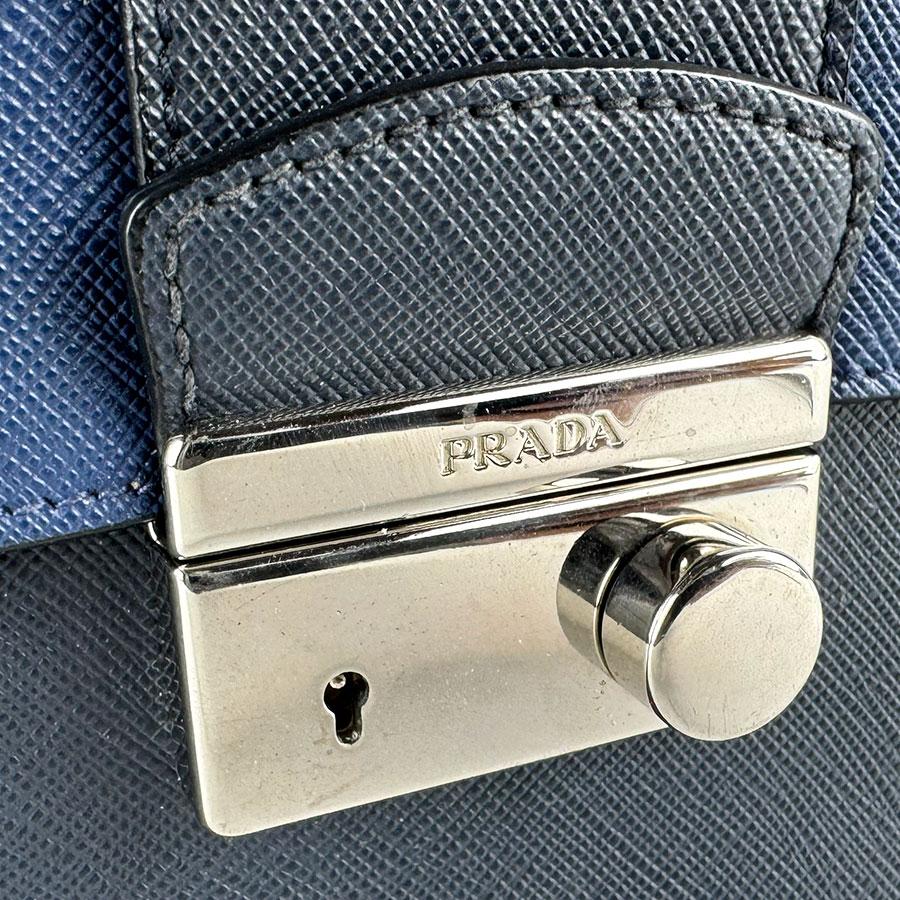 PRADA（プラダ） ショルダーバッグ レザー ネイビー : ブランド