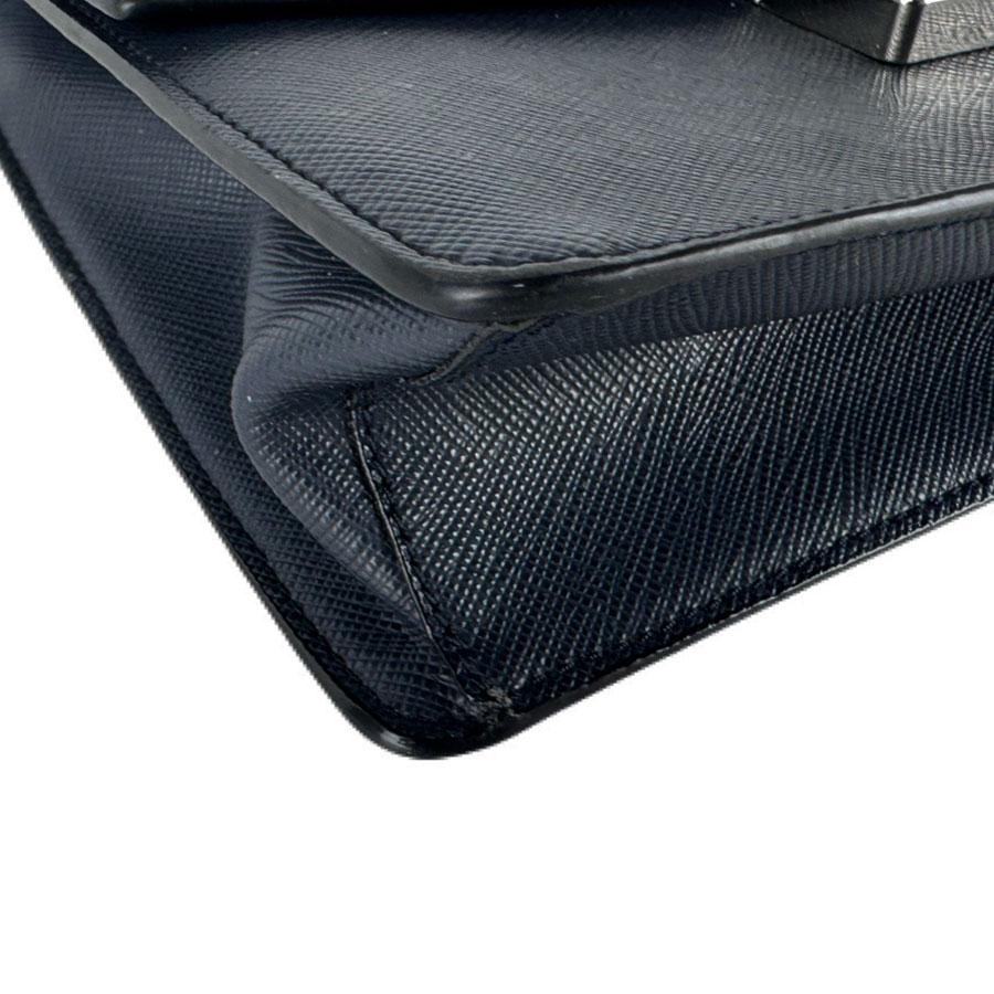 PRADA（プラダ） ショルダーバッグ レザー ネイビー : ブランド