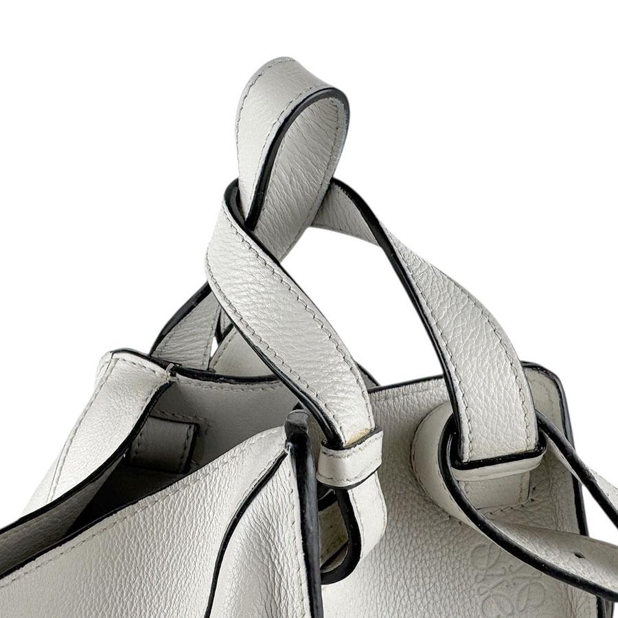 LOEWE（ロエベ） ショルダーバッグ ハンモック レザー ホワイト