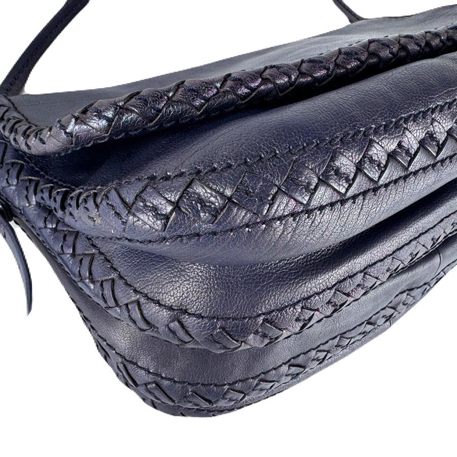 BOTTEGA VENETA(ボッテガヴェネタ) ショルダーバッグ イントレチャート ネイビー ストラップ着脱可 レザー ボッテガヴェネタ BOTTEGAVENETA 斜め掛けショルダーバッグ イントレ