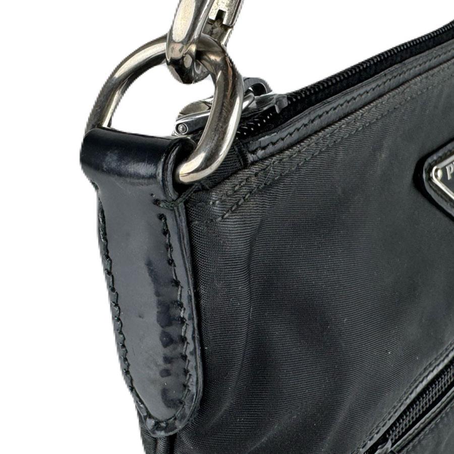 プラダ PRADA 斜め掛けショルダーバッグ ナイロン ブラック シルバー ユニセックス 送料無料【中古】 z8690 PRADA（プラダ） 斜め掛けショルダーバッグ ナイロン ブラック