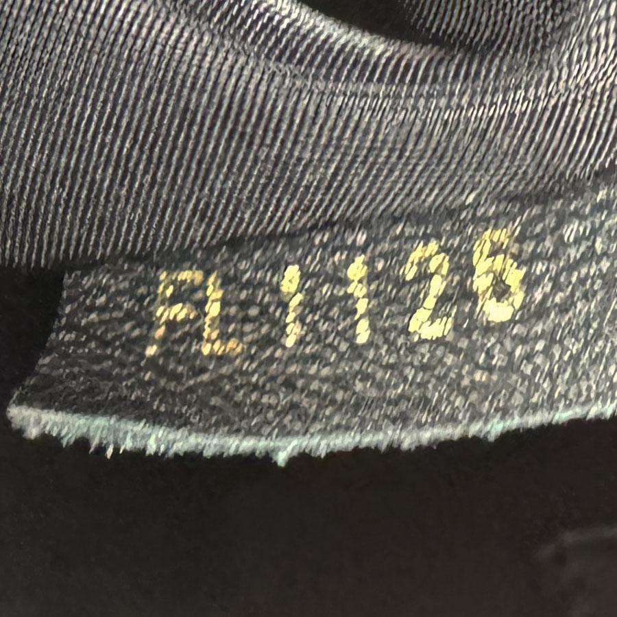 42128773_14