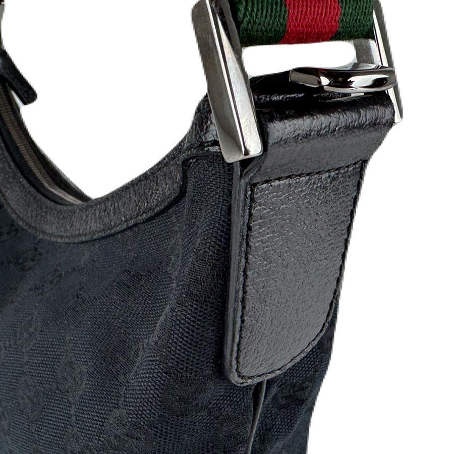 GUCCI（グッチ） 斜め掛けショルダーバッグ GGキャンバス ブラック