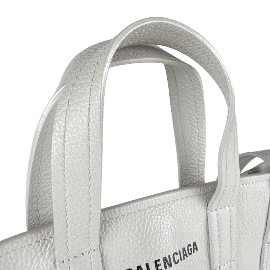 17日限定価格⭐︎BALENCIAGA ハンドバッグ ホワイト/ブラック BALENCIAGA（バレンシアガ） ハンドバッグ ショルダーバッグ