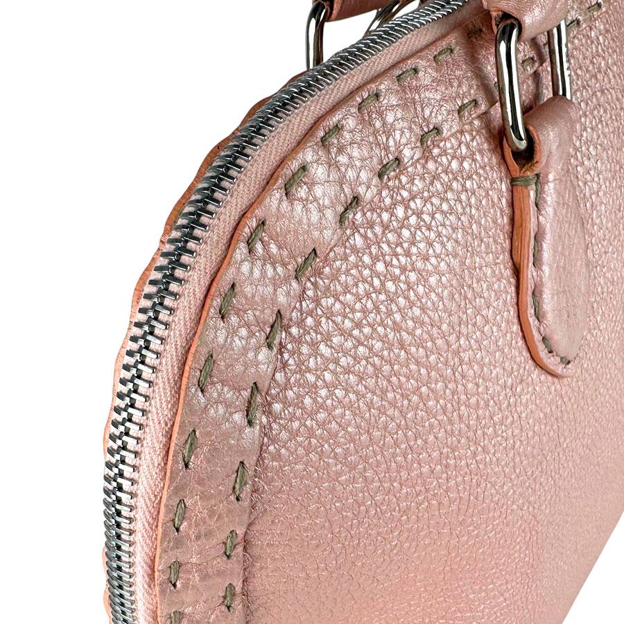 FENDI（フェンディ） ハンドバッグ レザー メタリックピンク