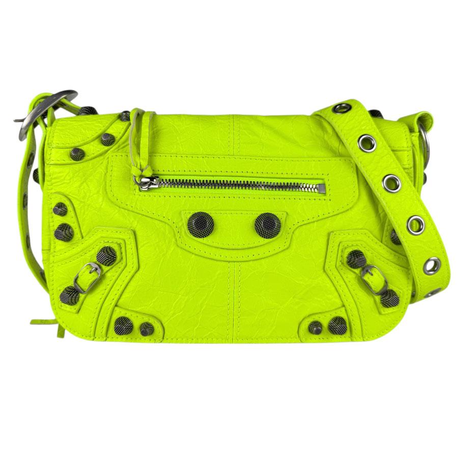 バレンシアガ BALENCIAGA ショルダーバッグ ル カゴールXS レザー ネオンイエロー ユニセックス 719082 送料無料【中古】 z9007 BALENCIAGA（バレンシアガ） ショルダーバッグ ル カゴールXS レザー