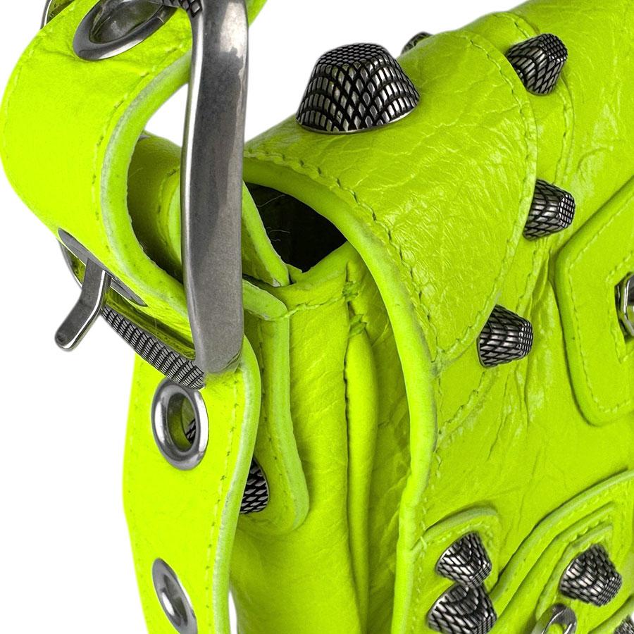 BALENCIAGA（バレンシアガ） ショルダーバッグ ル カゴールXS レザー