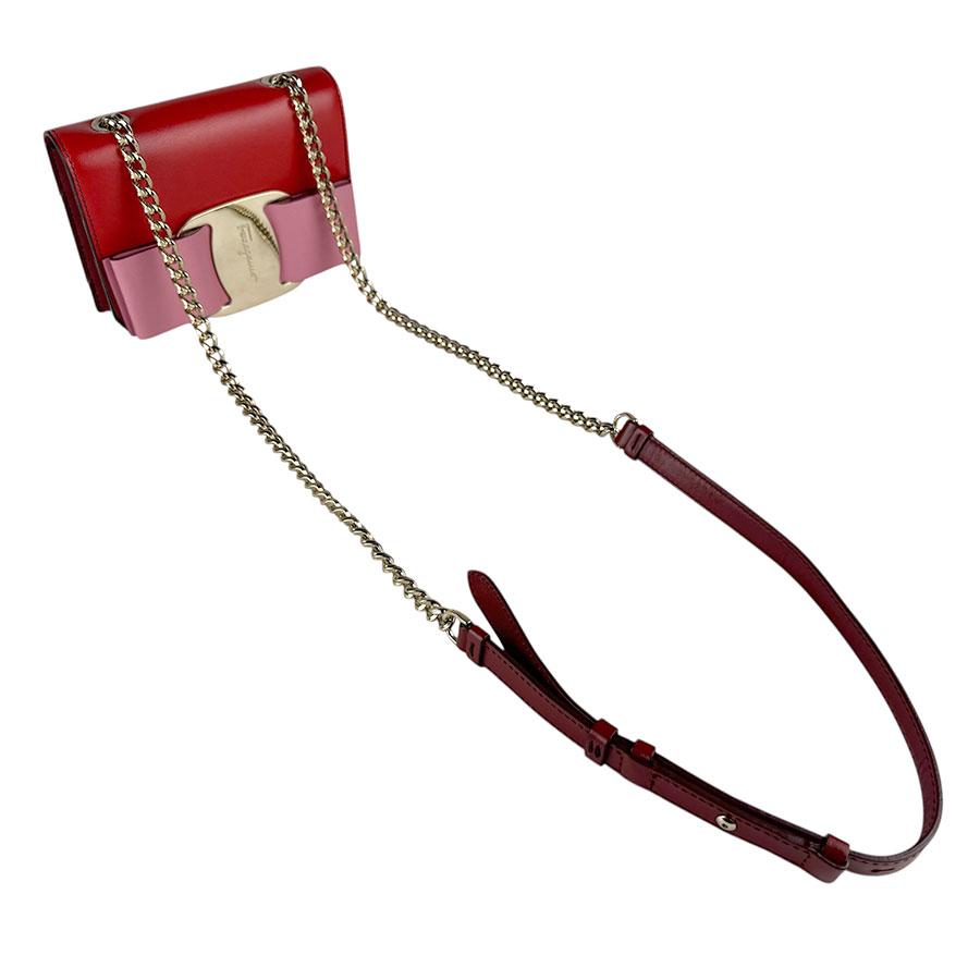 サルヴァトーレフェラガモ Salvatore Ferragamo ショルダーバッグ ヴァラリボン レザー レッド/ピンク レディース 送料無料【中古】 z9013 サルヴァトーレフェラガモ Salvatore Ferragamo ショルダーバッグ
