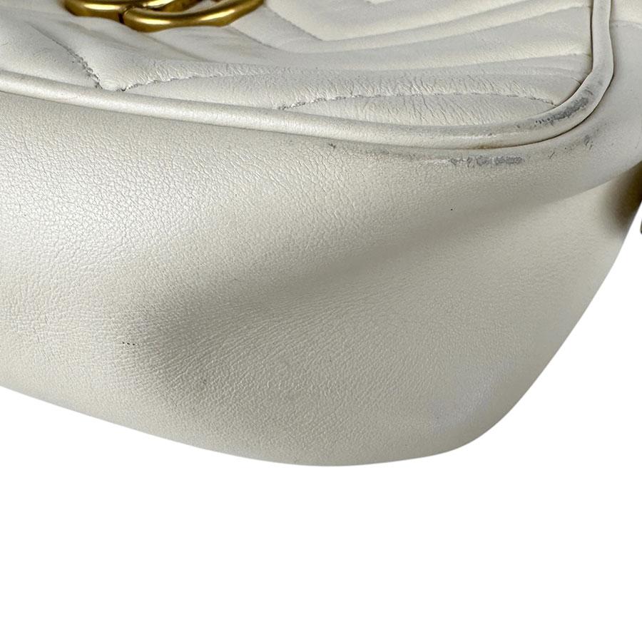 GUCCI　グッチ　ショルダーバッグ　アイボリー GUCCI（グッチ） ショルダーバッグ レザー アイボリー : ブランド