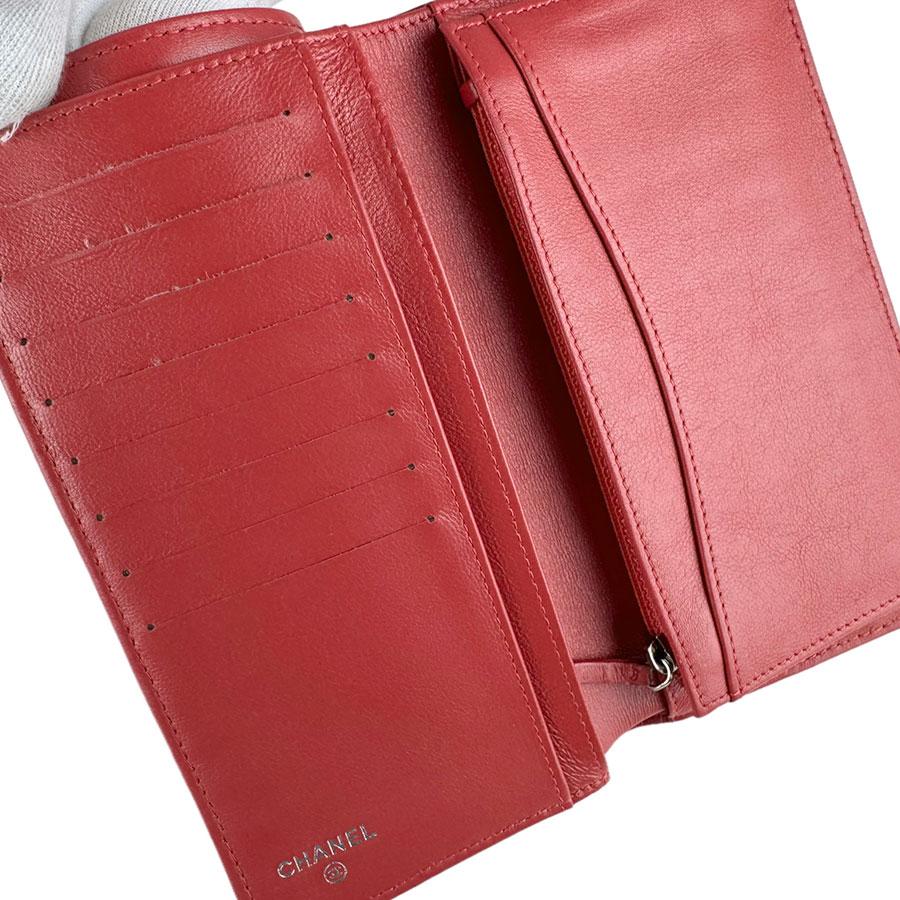 CHANEL（シャネル） 二つ折り長財布 マトラッセ パテントレザー