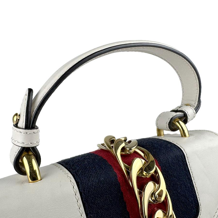 値下 gucci シルヴィ グッチ シルヴィ ホワイト GUCCI（グッチ） ショルダーバッグ シルヴィ レザー ホワイト/ネイビー