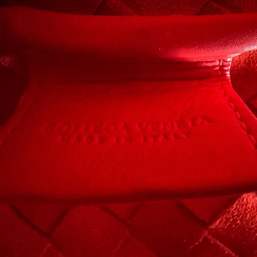 ボッテガヴェネタ BOTTEGAVENETA ショルダーバッグ マキシイントレチャート レザー レッド ユニセックス 送料無料【中古】 z9216 BOTTEGA VENETA - ボッテガヴェネタ BOTTEGAVENETA ショルダーバッグ