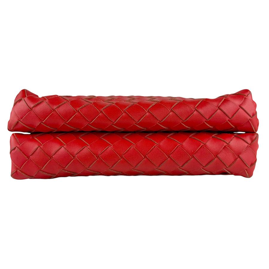 ボッテガヴェネタ BOTTEGAVENETA ショルダーバッグ マキシイントレチャート レザー レッド ユニセックス 送料無料【中古】 z9216 ボッテガヴェネタ BOTTEGAVENETA ショルダーバッグ マキシイントレ