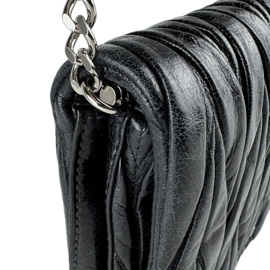 miu miu（ミュウミュウ） ショルダーバッグ レザー ブラック