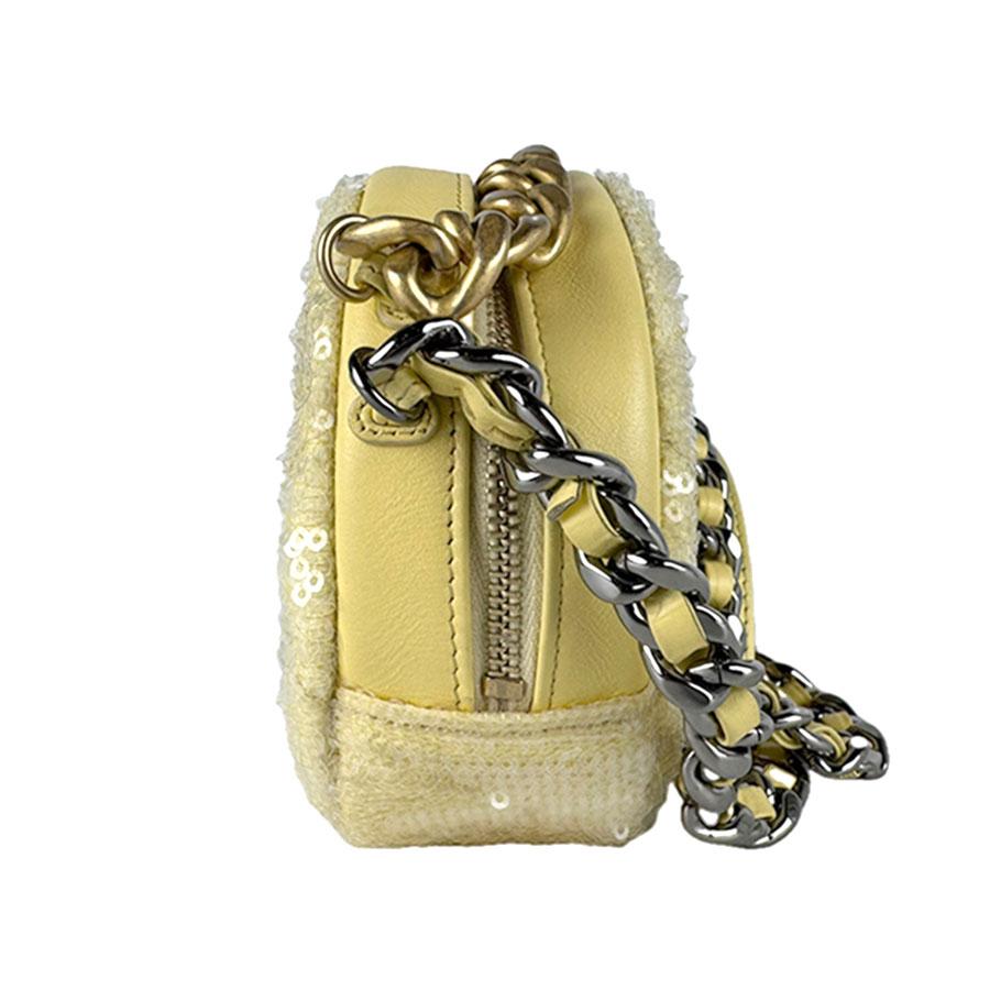 シャネル CHANEL ショルダーバッグ スパンコール/レザー イエロー レディース 送料無料【中古】 z9288 CHANEL（シャネル） ショルダーバッグ スパンコール/レザー イエロー