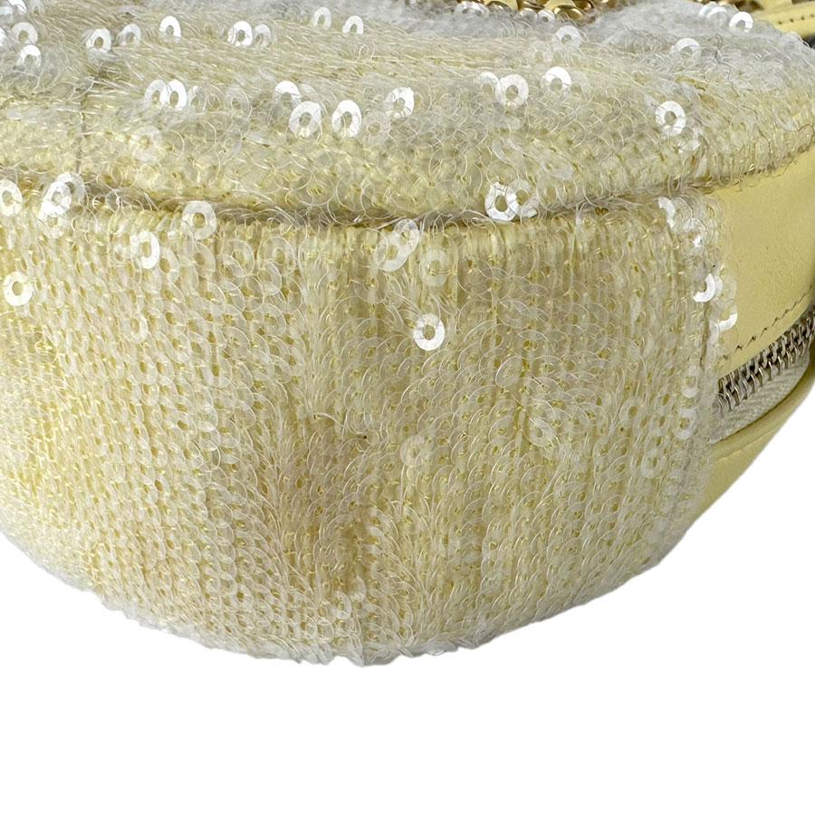 シャネル CHANEL ショルダーバッグ スパンコール/レザー イエロー レディース 送料無料【中古】 z9288 CHANEL（シャネル） ショルダーバッグ スパンコール/レザー イエロー