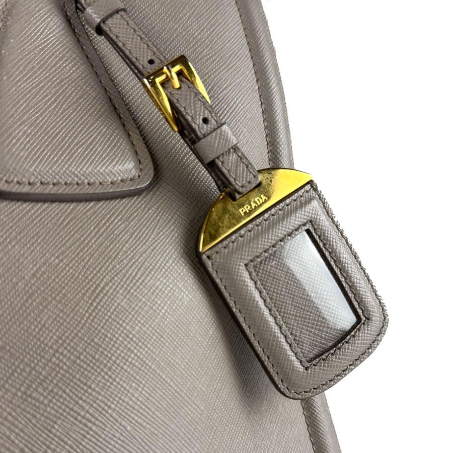 PRADA（プラダ） ハンドバッグ ショルダーバッグ レザー グレー