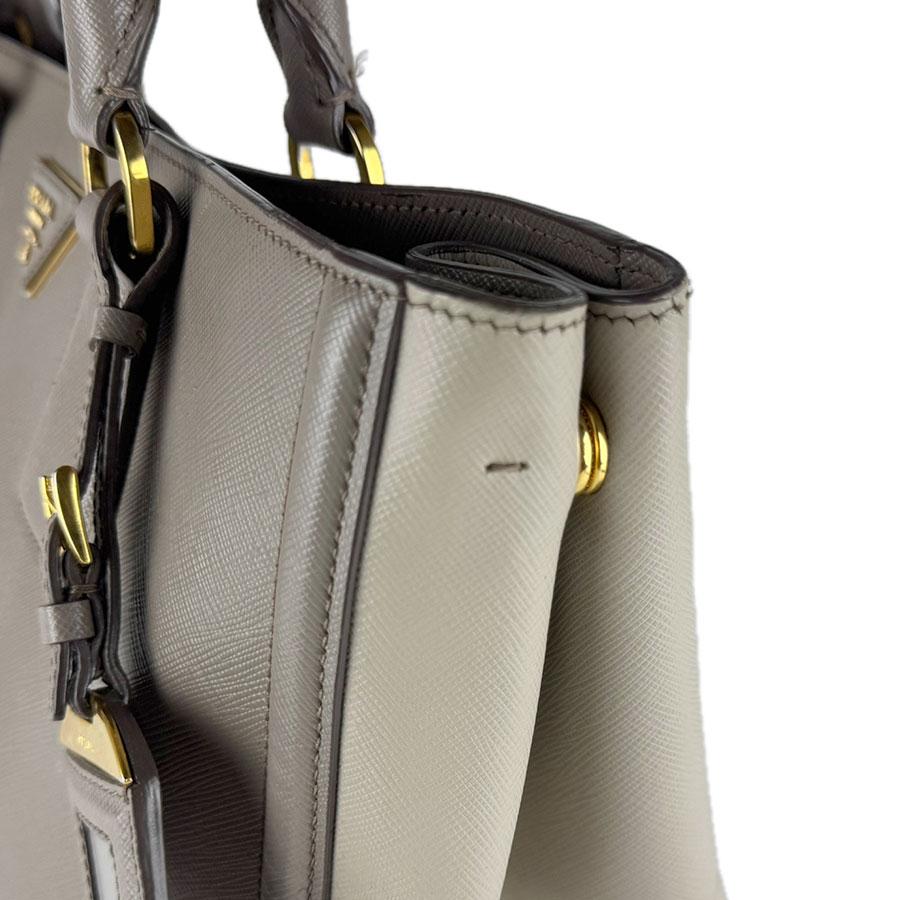 PRADA（プラダ） ハンドバッグ ショルダーバッグ レザー グレー