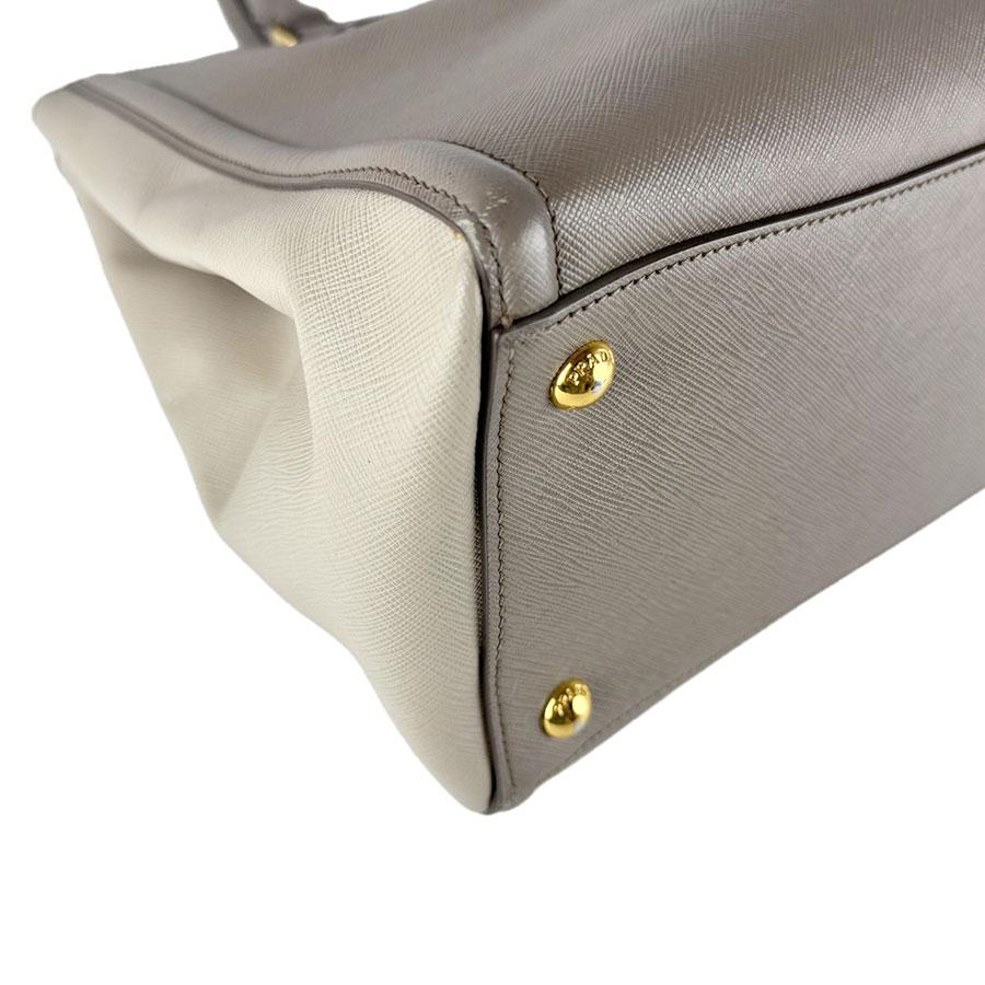 PRADA（プラダ） ハンドバッグ ショルダーバッグ レザー グレー