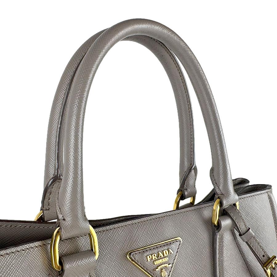 PRADA（プラダ） ハンドバッグ ショルダーバッグ レザー グレー
