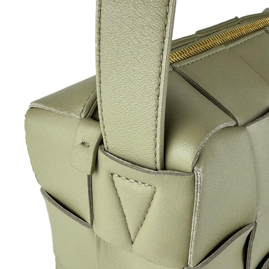 ボッテガヴェネタ BOTTEGAVENETA ショルダーバッグ ブリックカセット レザー ライトカーキ