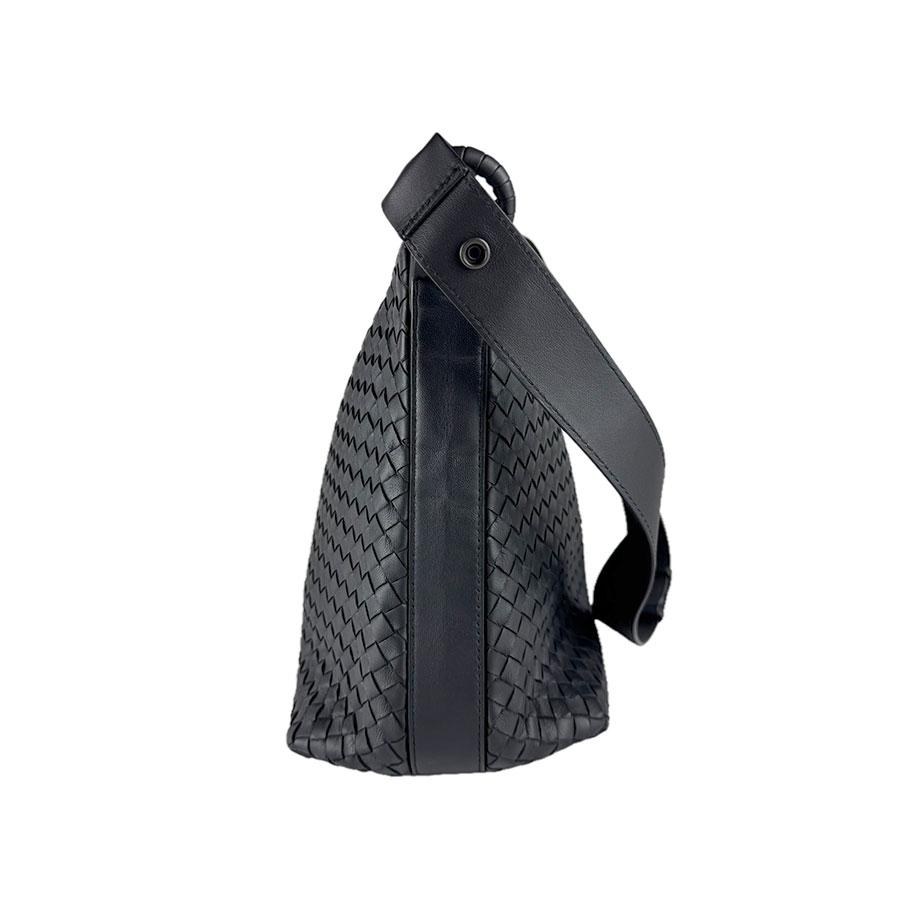 ボッテガヴェネタ BOTTEGAVENETA ショルダーバッグ イントレチャート レザー ブラック