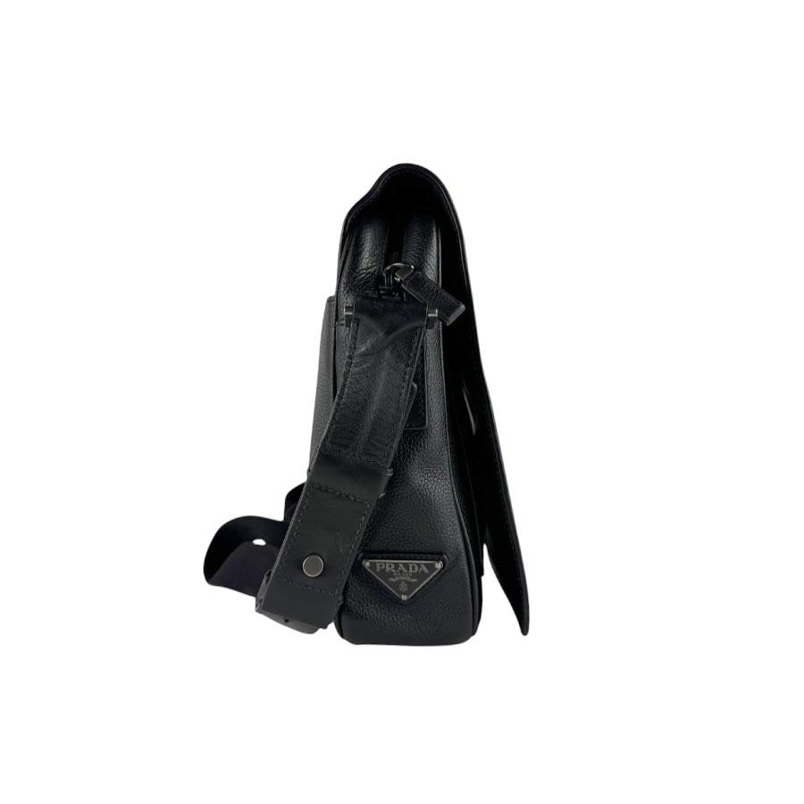 PRADA（プラダ） ショルダーバッグ レザー ブラック : ブランド