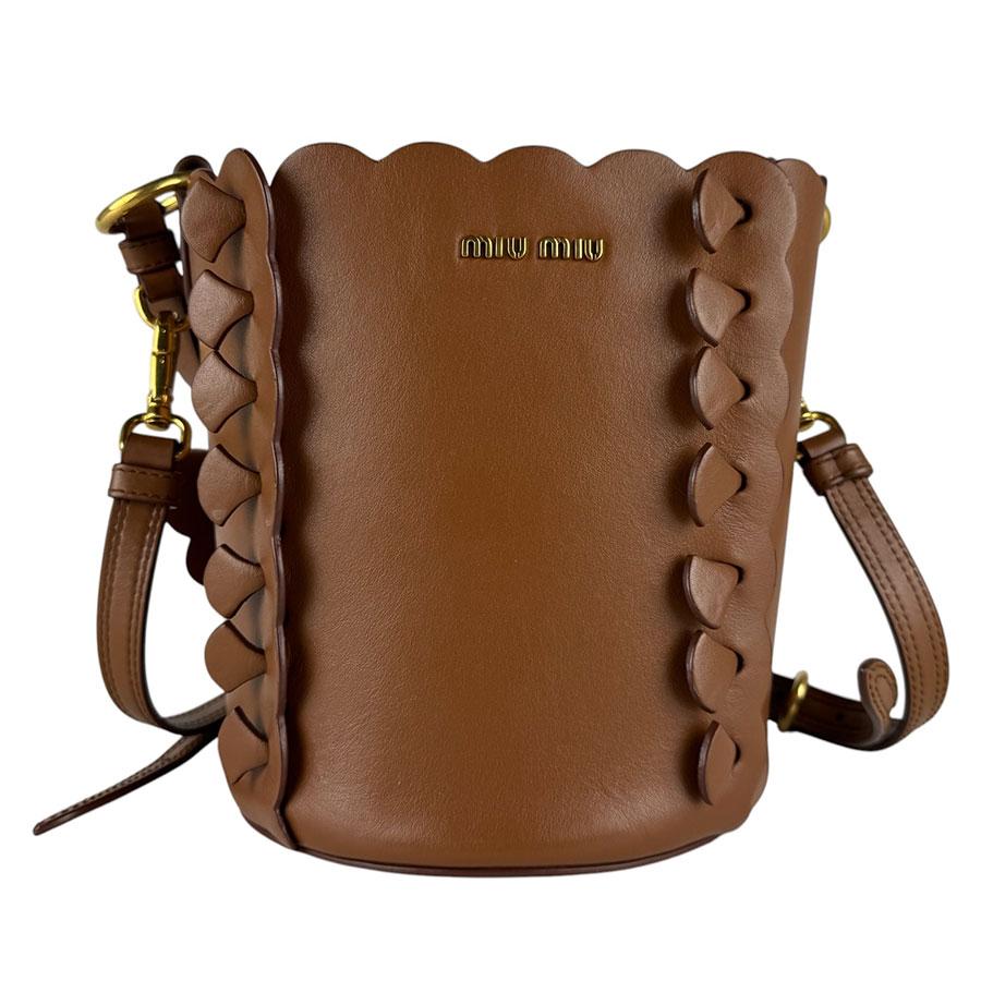 miu miu（ミュウミュウ） ハンドバッグ ショルダーバッグ レザー