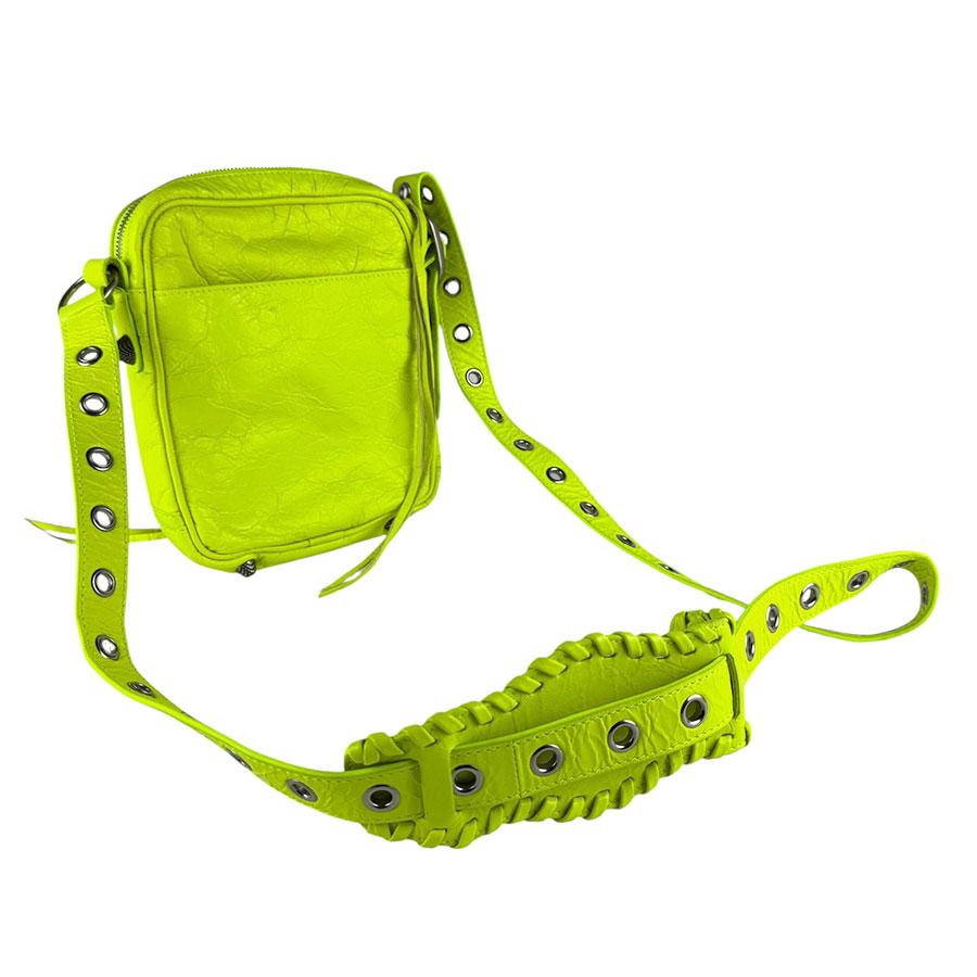 バレンシアガ BALENCIAGA ル カゴール ネオンイエロー ショルダーバッグ【中古】 BALENCIAGA - バレンシアガ BALENCIAGA ル カゴール ネオンイエロー