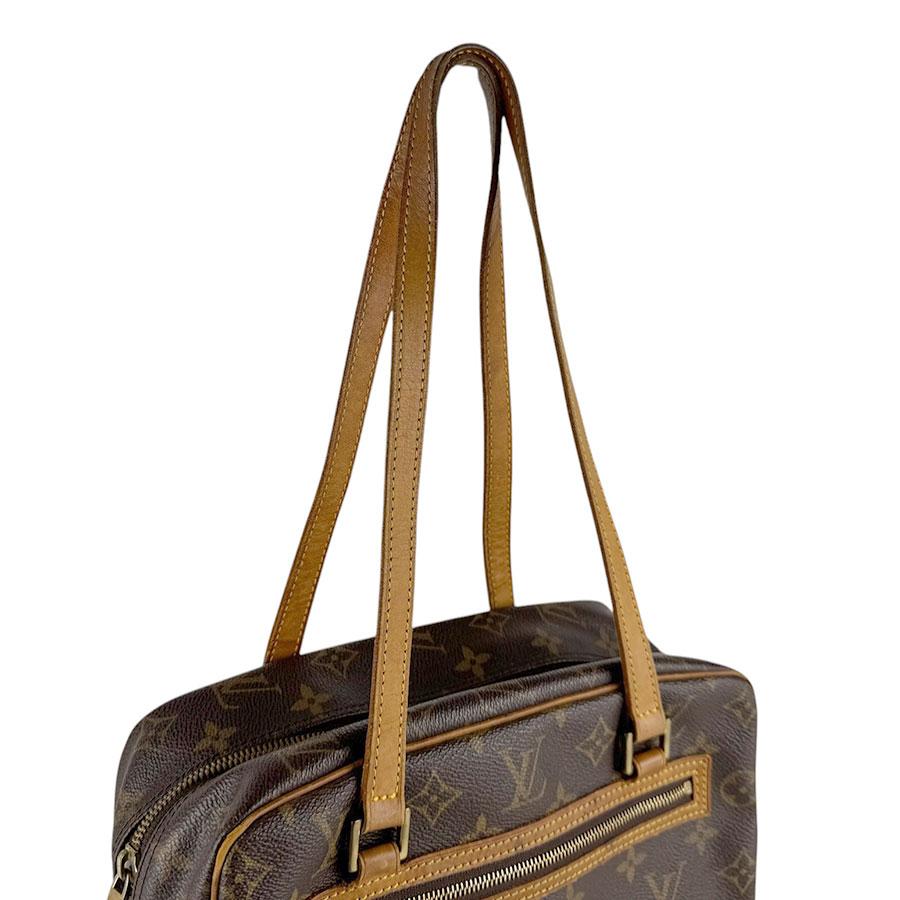 ミミ 美品♡ ルイヴィトン シテMM バッグ LOUIS VUITTON（ルイ・ヴィトン） ルイ ヴィトン ショルダーバッグ