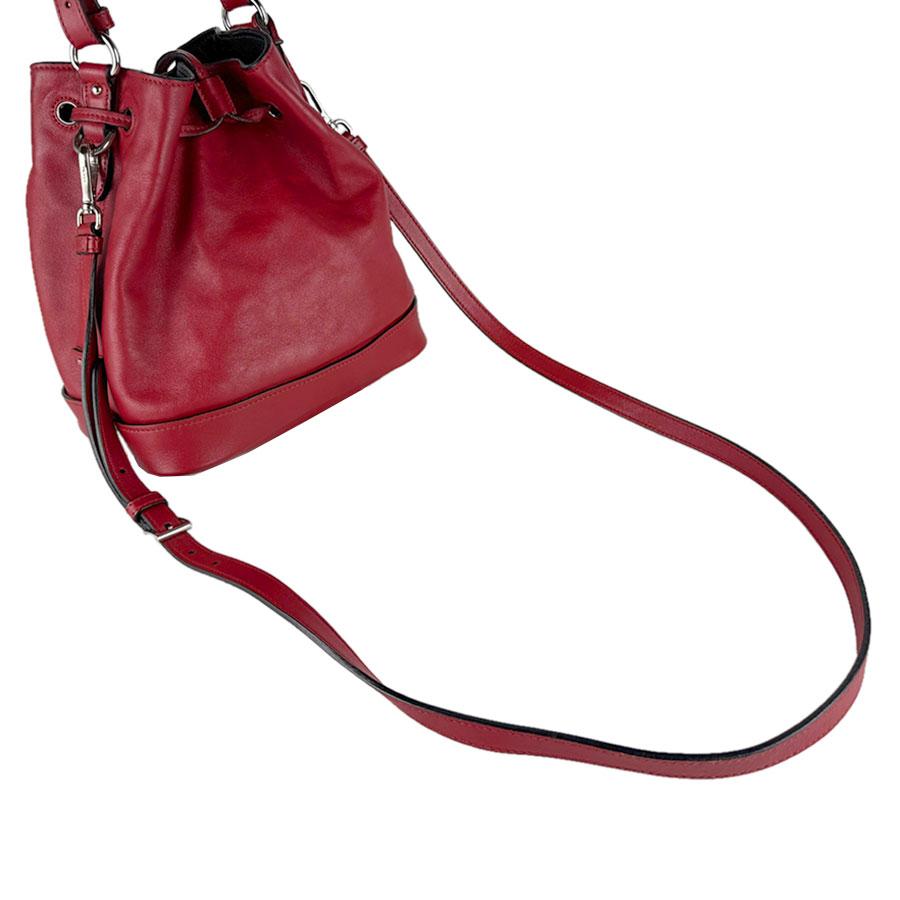 PRADA（プラダ） ショルダーバッグ レザー レッド : ブランドバリュー