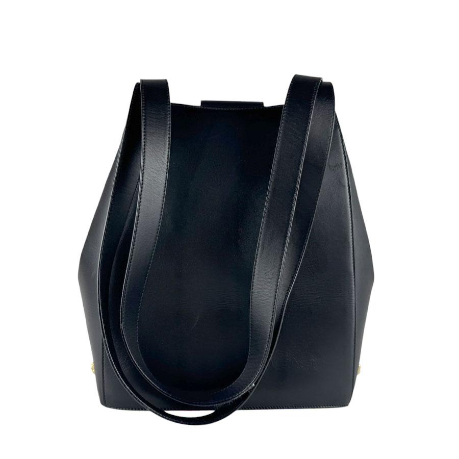 サルヴァトーレフェラガモ Salvatore Ferragamo ショルダーバッグ