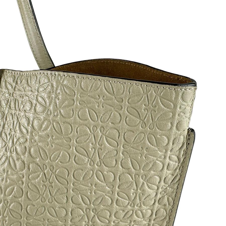 LOEWE（ロエベ） ハンドバッグ アナグラム レザー ベージュ : ブランド