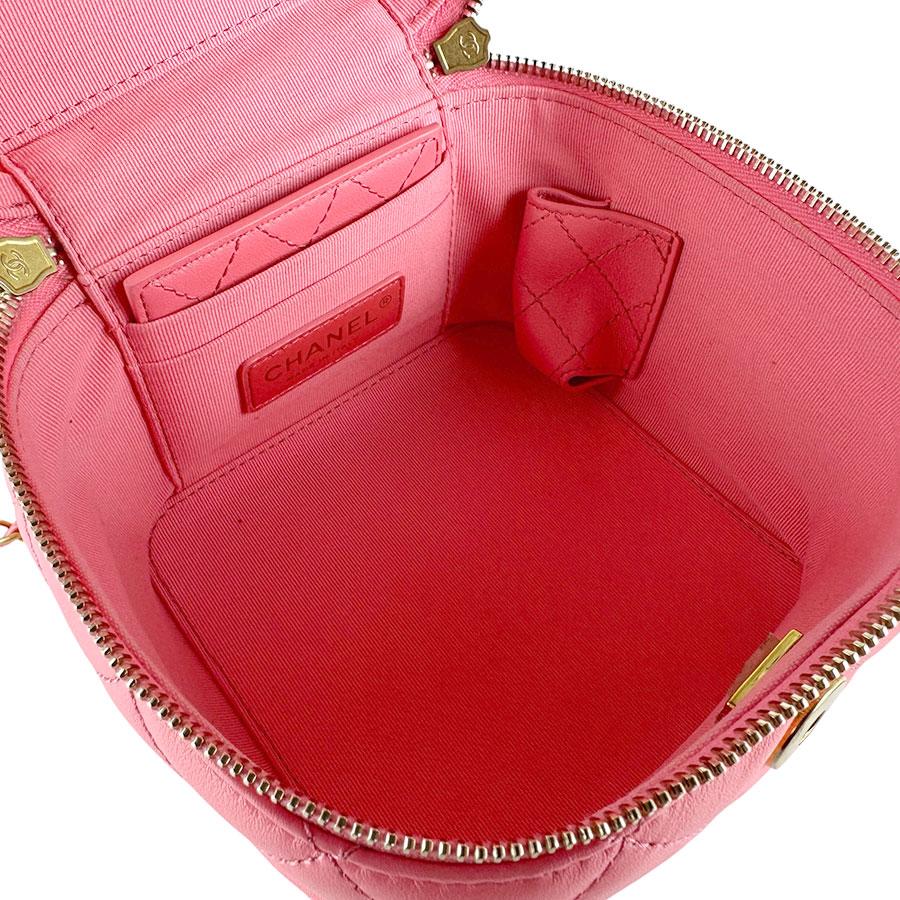 CHANEL（シャネル） ショルダーバッグ レザー ピンク : ブランド