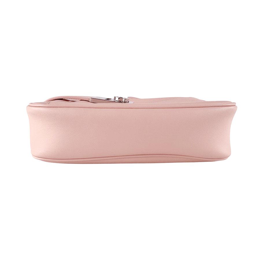 サルヴァトーレフェラガモ Salvatore Ferragamo ショルダーバッグ