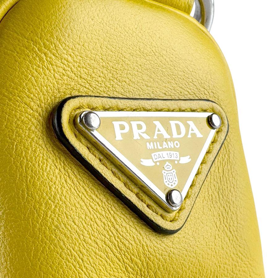 PRADA（プラダ） ショルダーバッグ トライアングル レザー イエロー