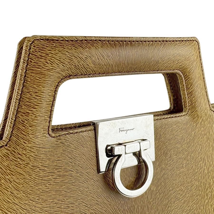 サルヴァトーレフェラガモ Salvatore Ferragamo ショルダーバッグ