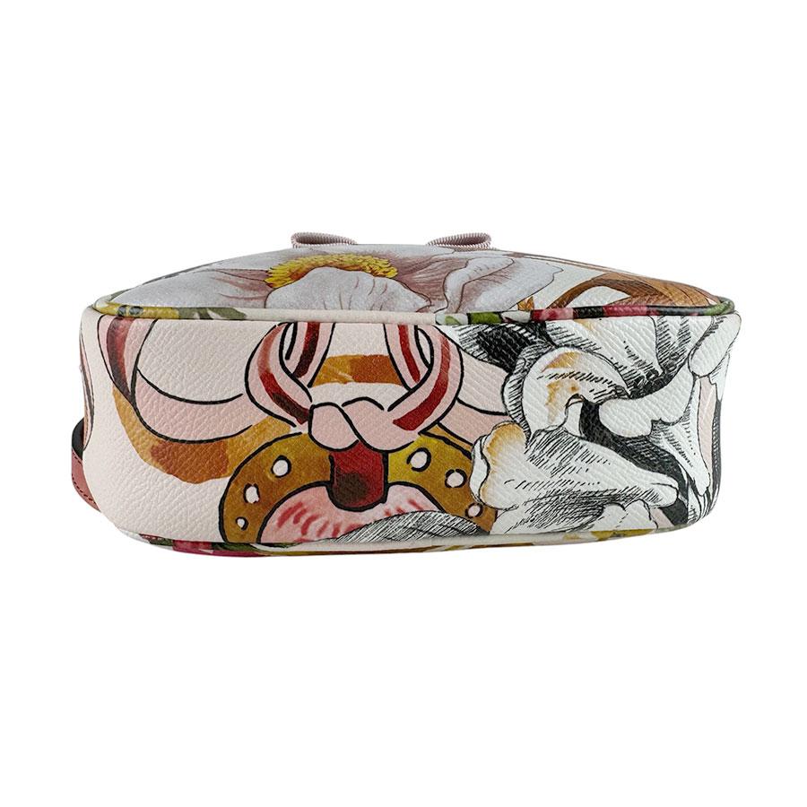 サルヴァトーレフェラガモ Salvatore Ferragamo ショルダーバッグ