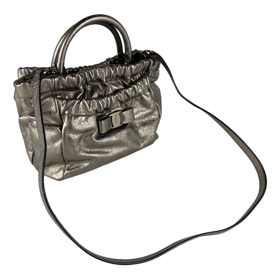 サルヴァトーレフェラガモ Salvatore Ferragamo ハンドバッグ