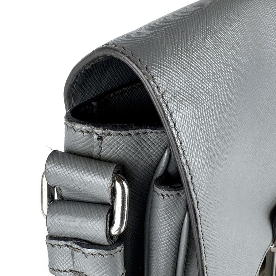 PRADA（プラダ） ショルダーバッグ レザー グレー : ブランドバリュー