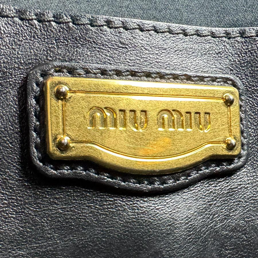 miu miu（ミュウミュウ） ショルダーバッグ レザー ブラック