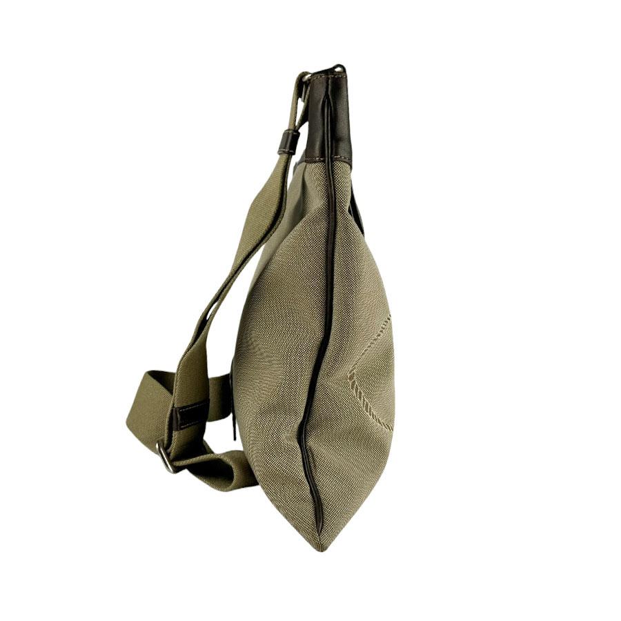 【美品】PRADA ショルダーバッグ PRADA（プラダ） VELA ヴェラ B8994 ショルダーバッグ ナイロン レザー アートフラワー材料