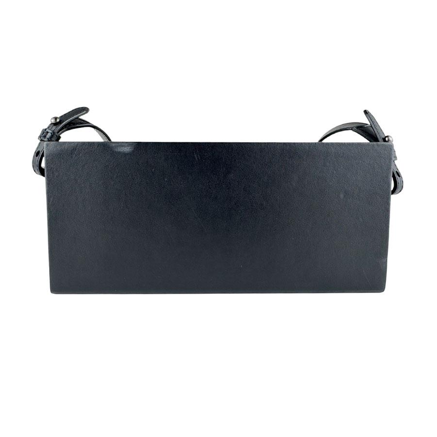 FENDI（フェンディ） ショルダーバッグ レザー ブラック : ブランド