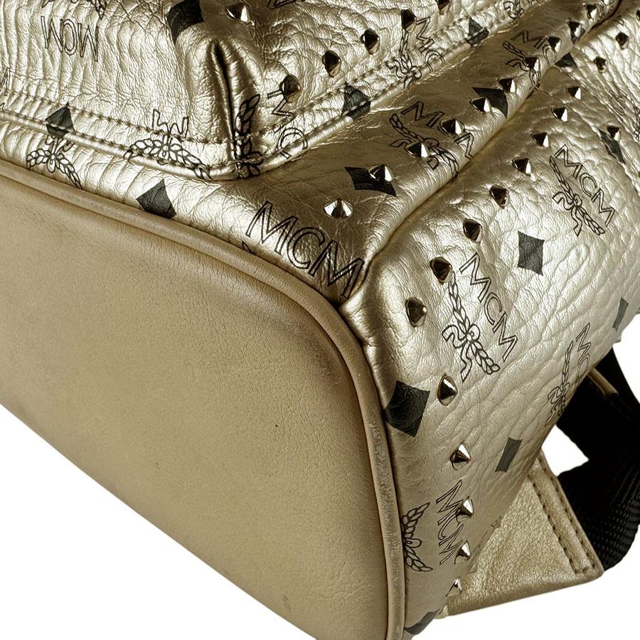MCM スタッズ付きレザーバングル3点セット MCM（エムシーエム） エム シー エム リュック レザー/メタル ゴールド